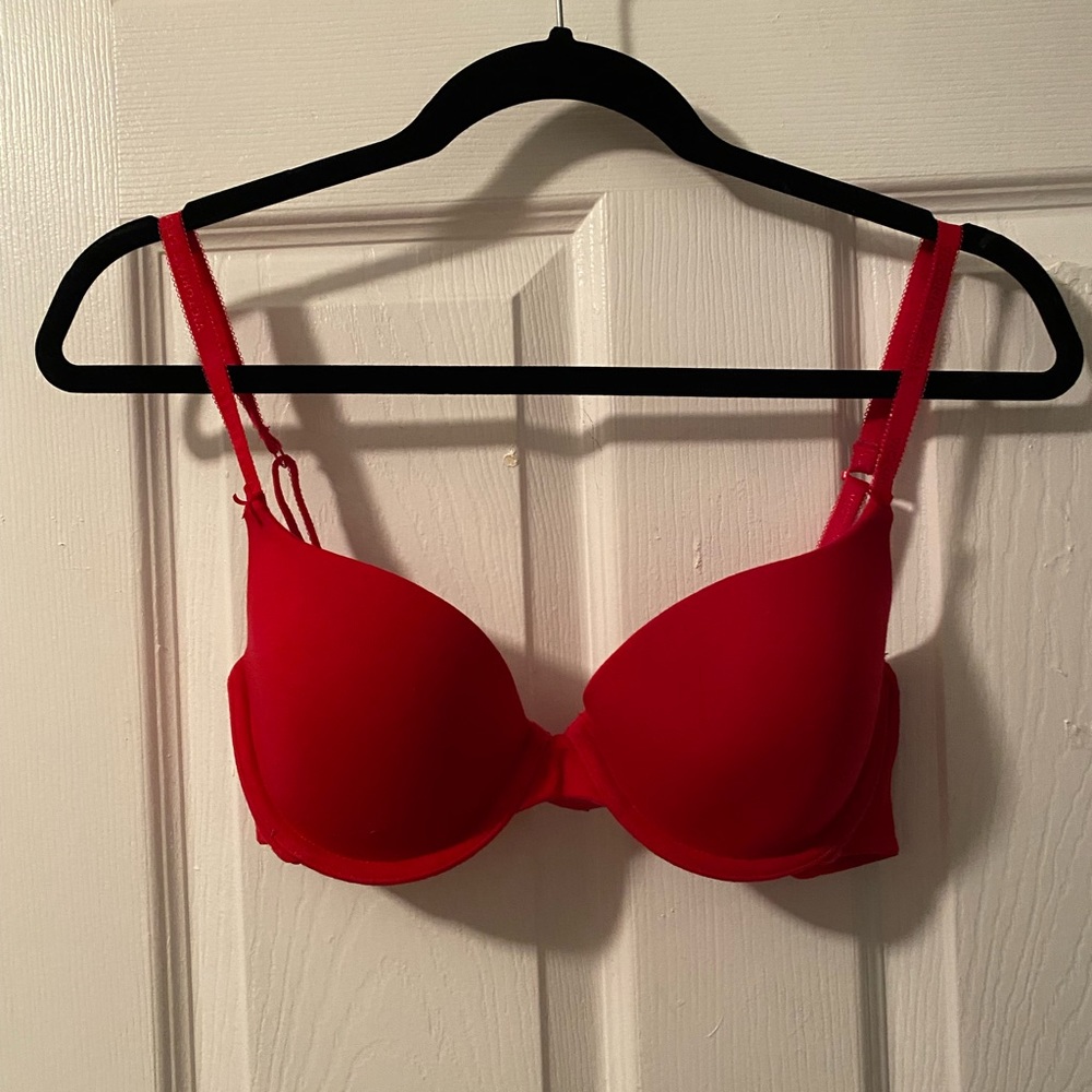 Victorias Secret T-Shirt Bra. Size 34C